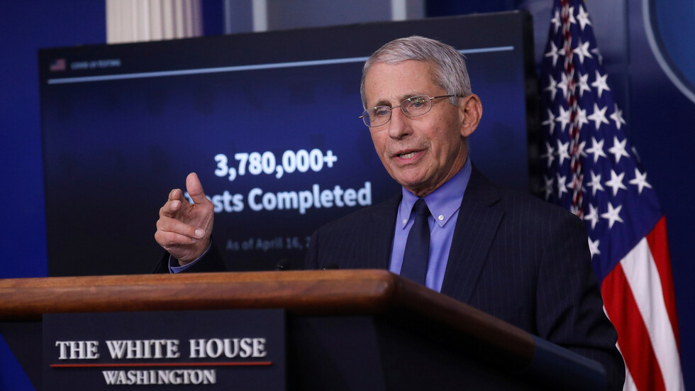 مستشار البيت الأبيض يحذر من عودة كورونا في الخريف