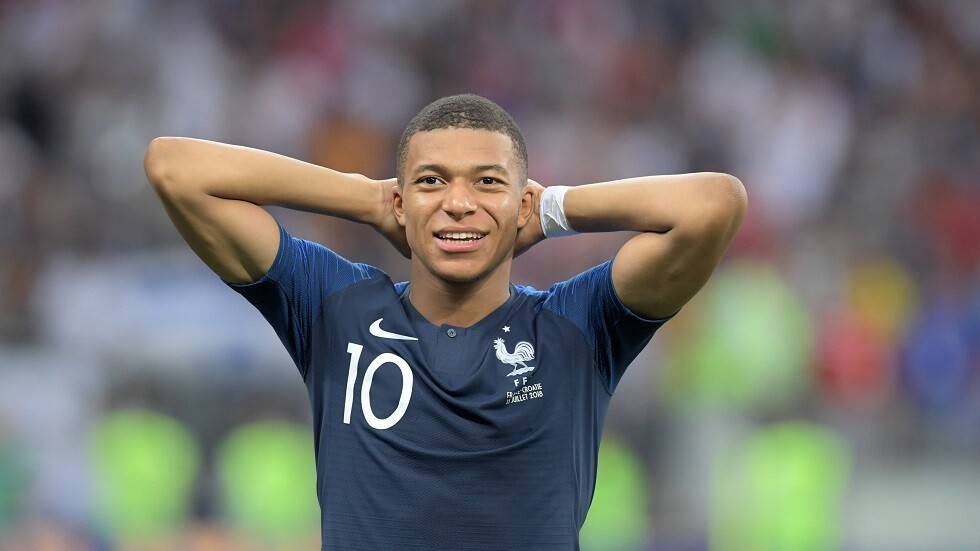 مبابي يختار أفضل هدف شاهده في الملاعب (فيديو)