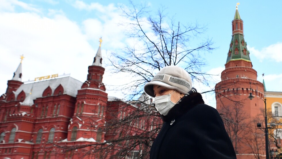 الكرملين: لا يمكن الآن تحديد موعد انتهاء جائحة كورونا في روسيا