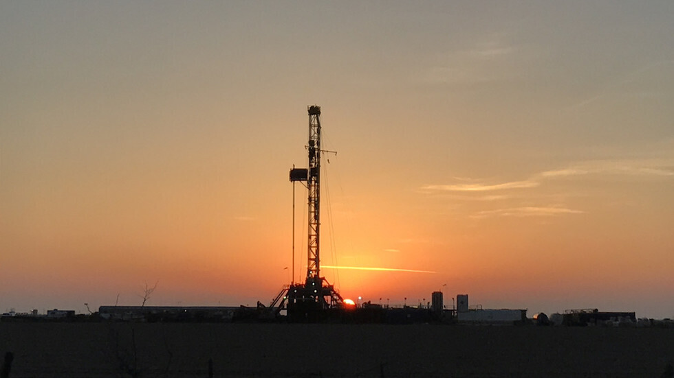 ارتفاع حاد للخام الأمريكي متأثرا ببيانات المخزون