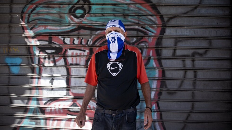 إسرائيل.. استمرار تراجع وتيرة كورونا وتمديد صلاحيات استثنائية لأجهزة الأمن