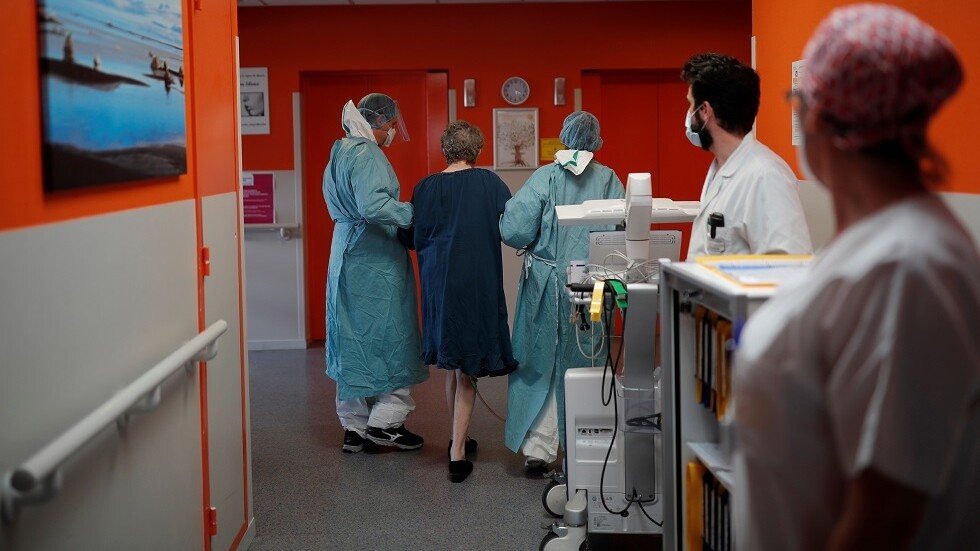 فرنسا.. وفاة 289 مصابا بفيروس كورونا المستجد