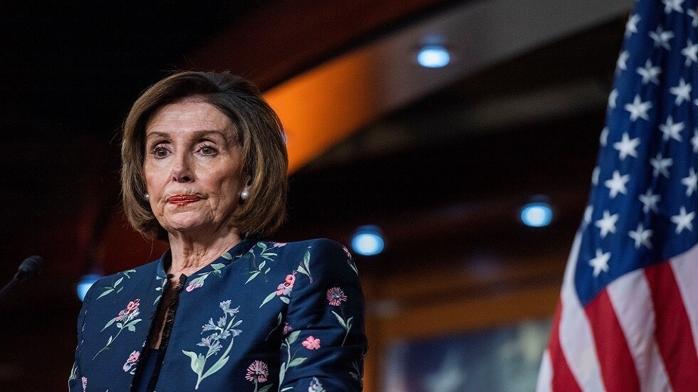 بيلوسي: حكومات الولايات والحكومات المحلية قد تحتاج تريليون دولار بسبب كورونا