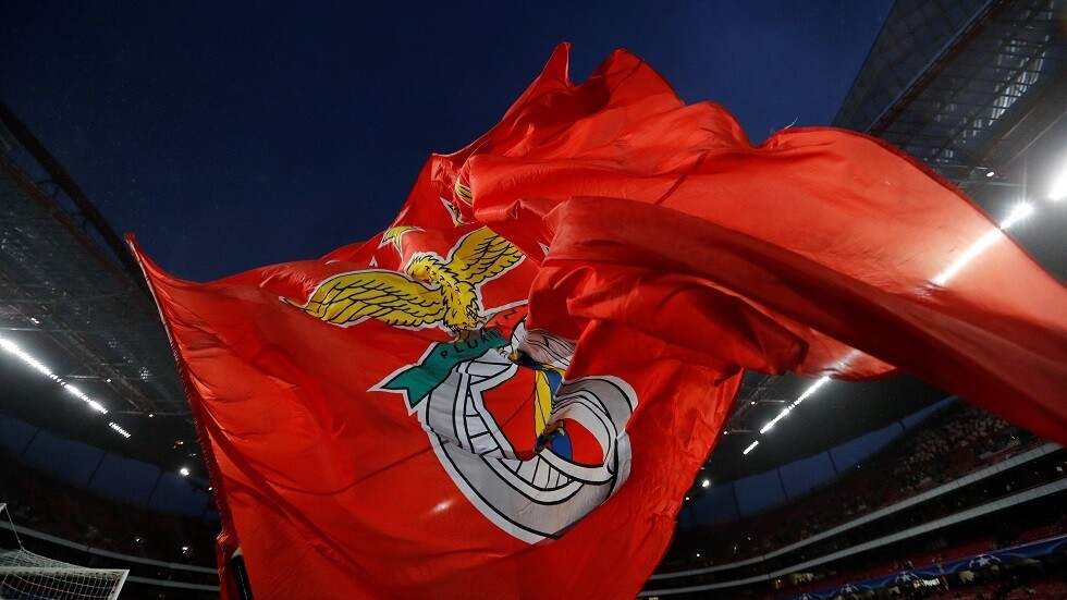 رئيس وزراء البرتغال: قد يتم استئناف دوري كرة القدم في نهاية مايو