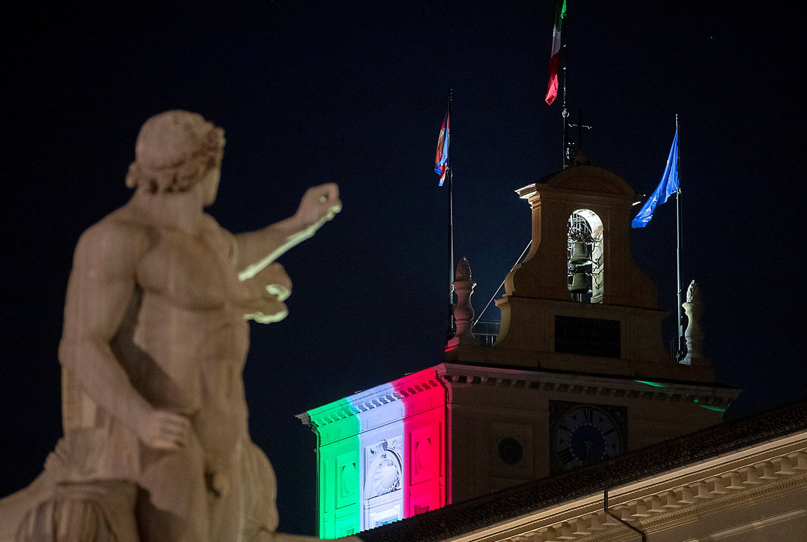 علماء يحذرون من أن تكون إجراءات إيطاليا لمكافحة كورونا غير مجدية