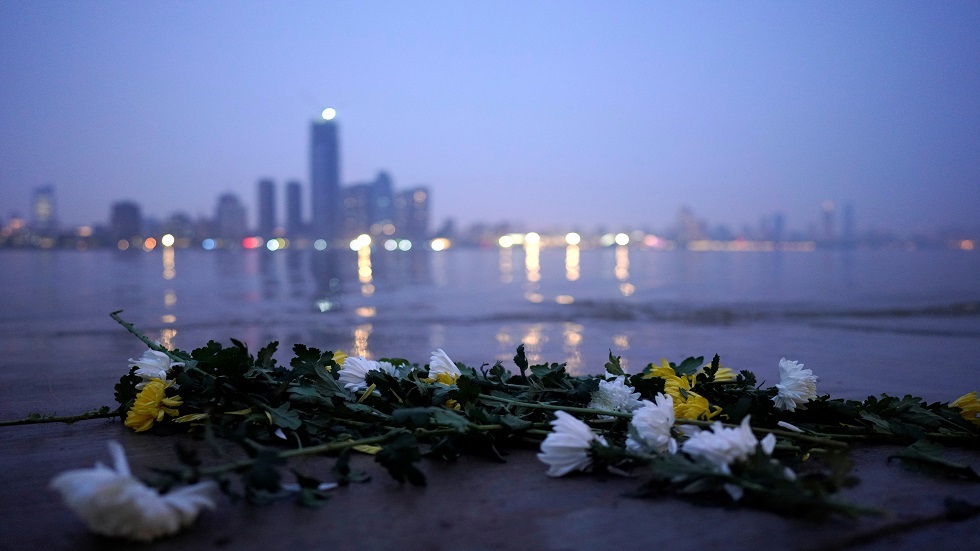 حداد عام في الصين على ضحايا كورونا (صور)