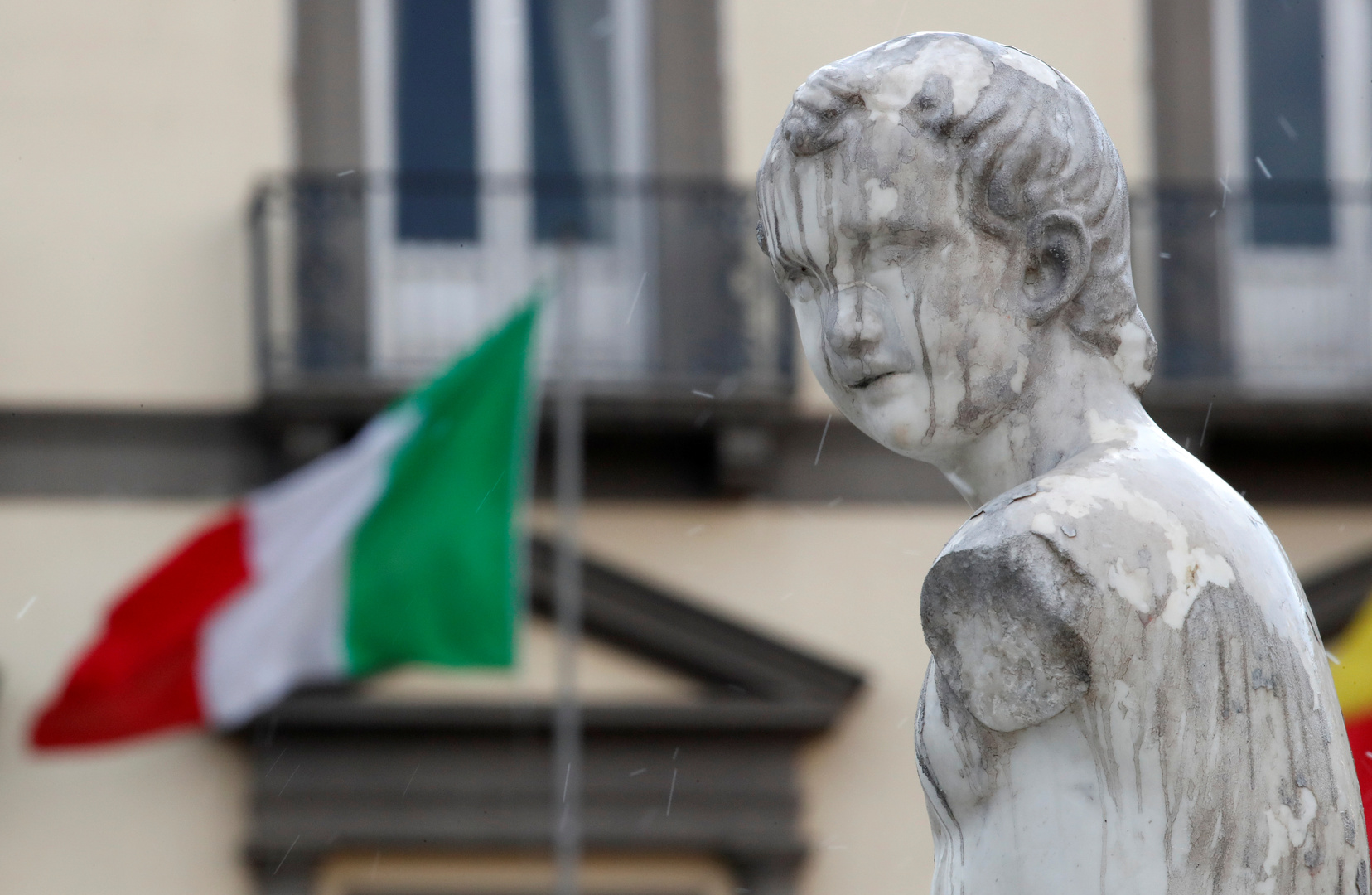 إيطاليا تسجل أقل حصيلة يومية لوفيات كورونا خلال أسبوعين