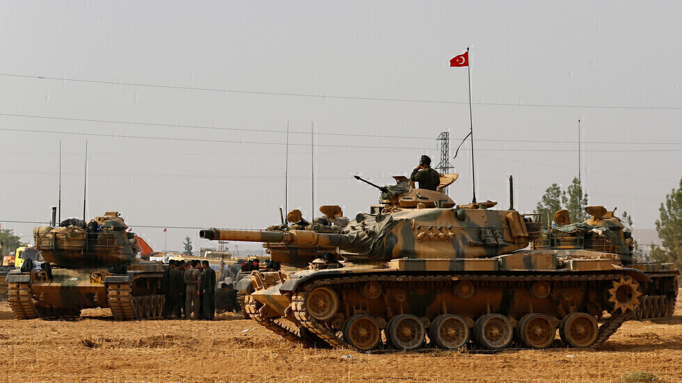دبابات للجيش التركي على الحدود مع سوريا (أرشيف)