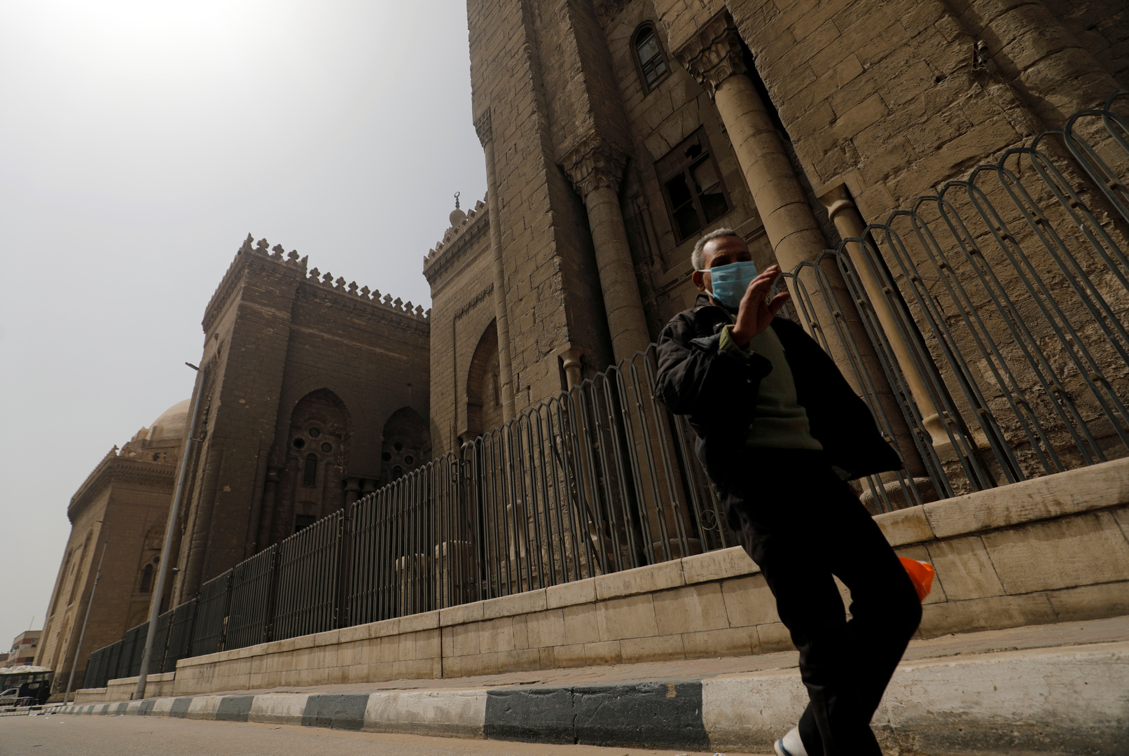 مصر تعلن عن حصيلة جديدة للمصابين والمتعافين من فيروس كورونا