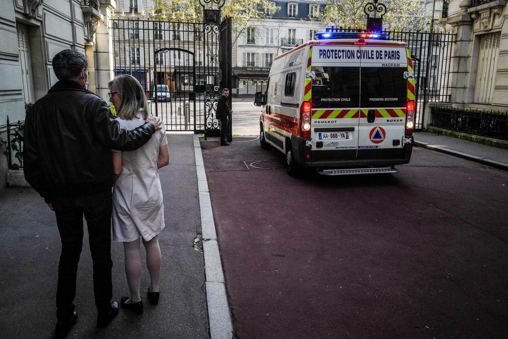 عدد ضحايا كورونا في فرنسا يتجاوز الـ12 ألفا