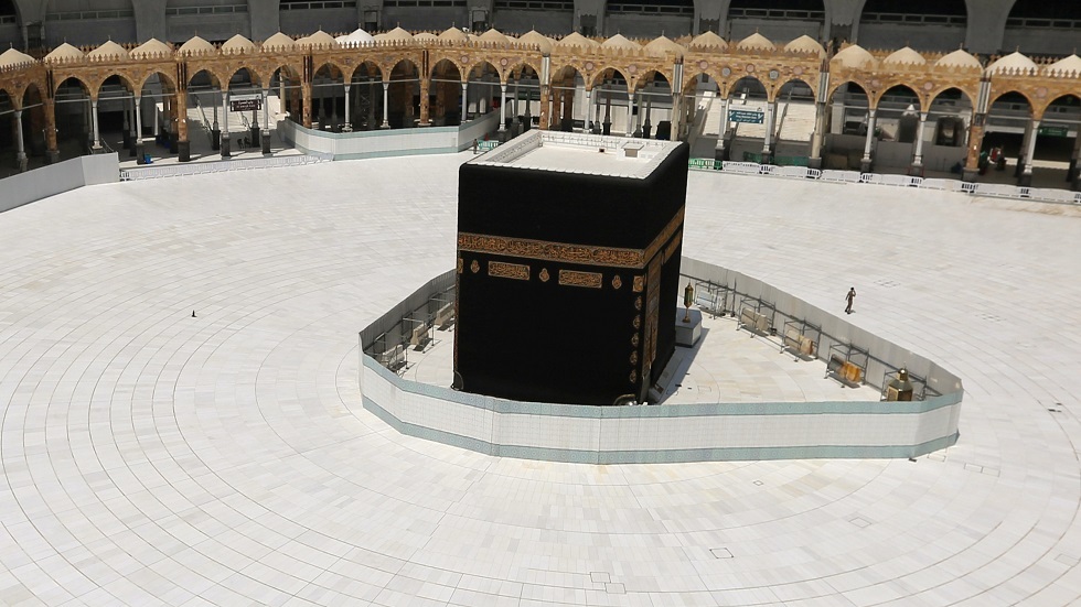 السعودية: تعلن استمرار تعليق الصلاة بالمساجد في رمضان