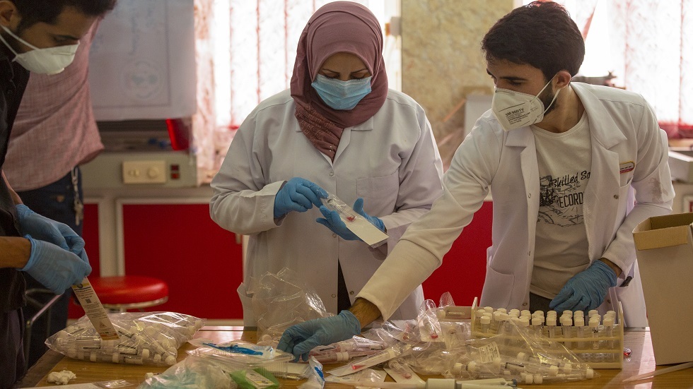شركة أدوية عراقية تتبرع للمستشفيات بـ20 ألف علبة من عقاقير علاج كورونا