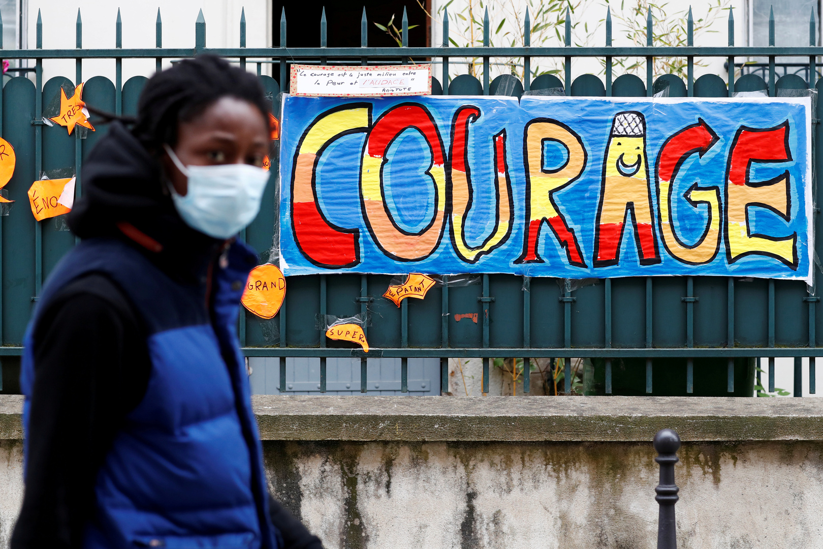 فرنسا تسجل ارتفاعا جديدا في إصابات ووفيات كورونا بعد انخفاض