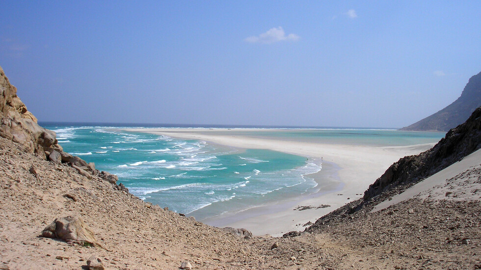 بن دغر يوجه نداء عاجلا للسعودية بخصوص معارك سقطرى
