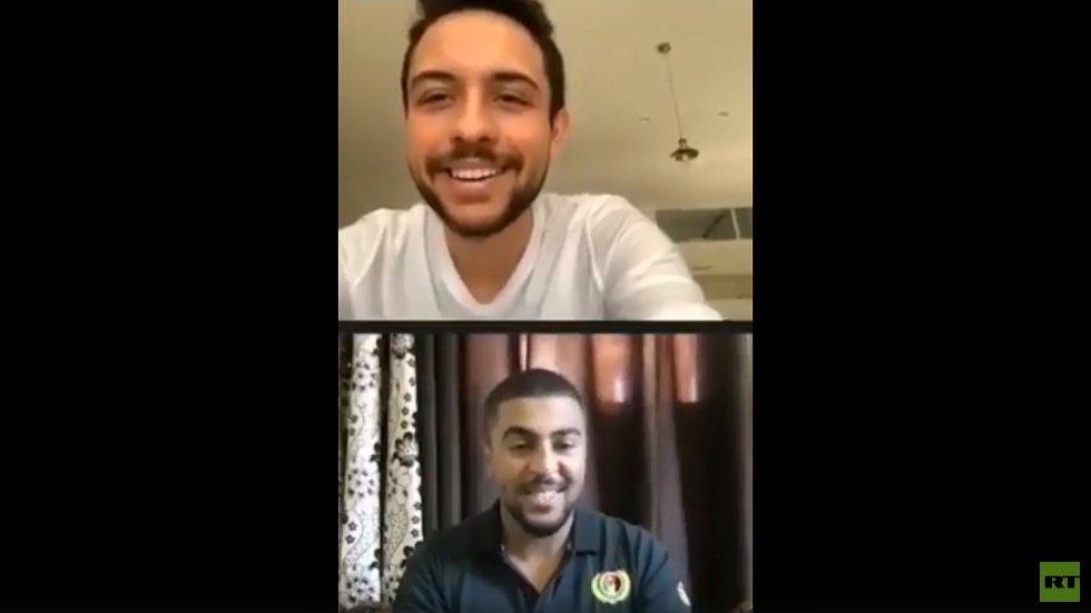 ولي العهد الأردني يجري اتصالا مرئيا مع عامل نظافة (فيديو)