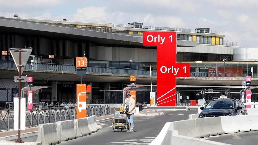 فرنسا تتجه لفرض حجر صحي 14 يوما على القادمين