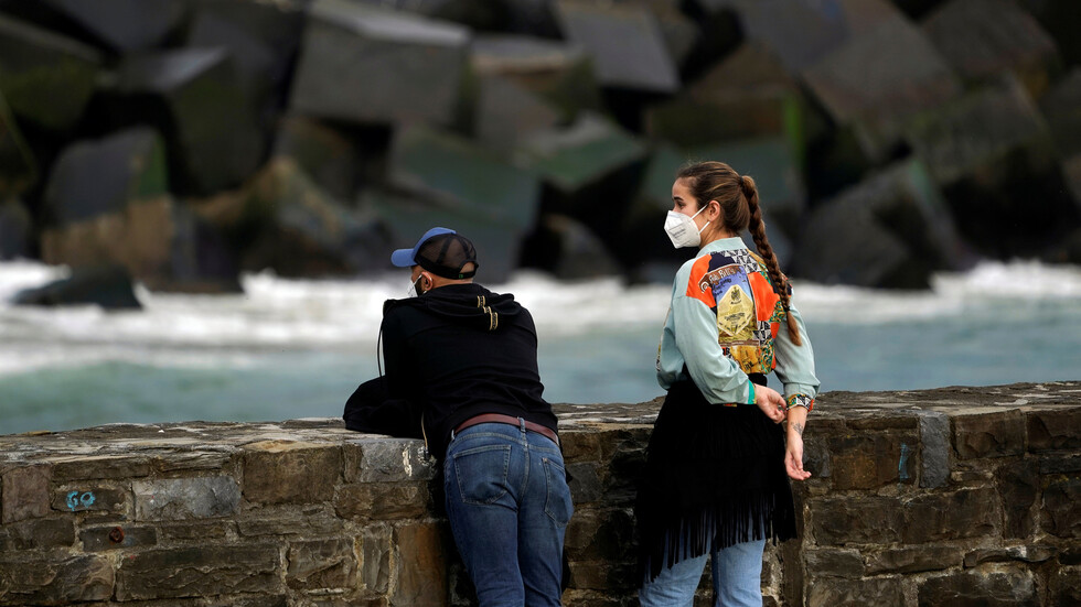 إسبانيا تسجل أدنى حصيلة وفيات يومية بكورونا منذ منتصف مارس