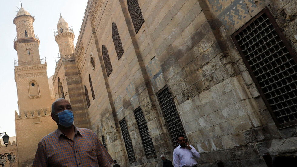 الصحة المصرية: تسجيل 14 وفاة و272 إصابة جديدة بفيروس كورونا 