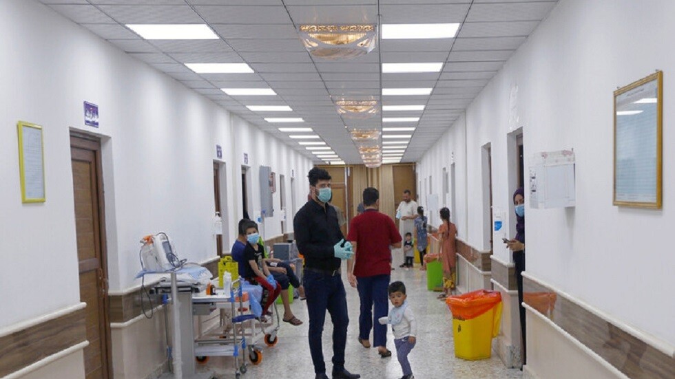 العراق.. مصاب بكورونا يحضر عيد ميلاد فيه نحو 90 شخصا