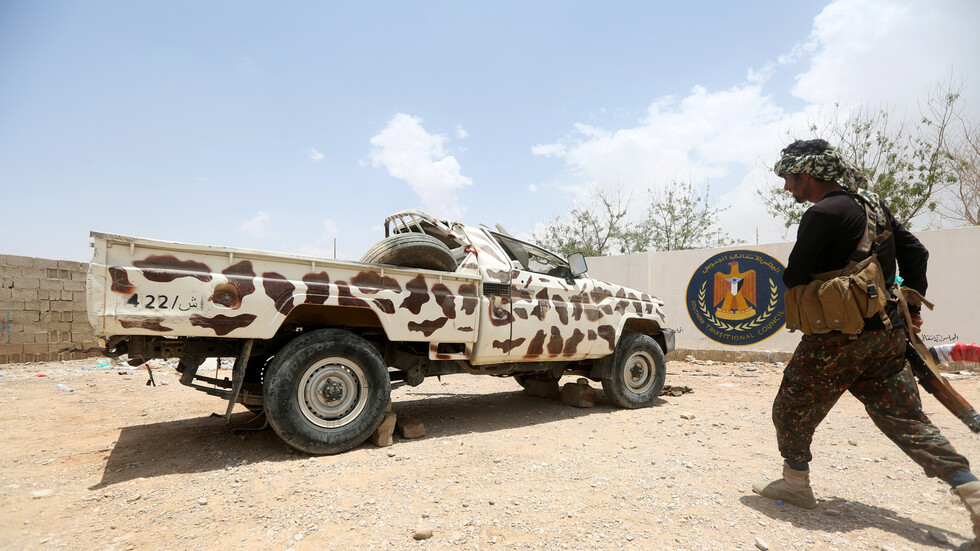 اليمن.. الانتقالي الجنوبي يتمسك بـ