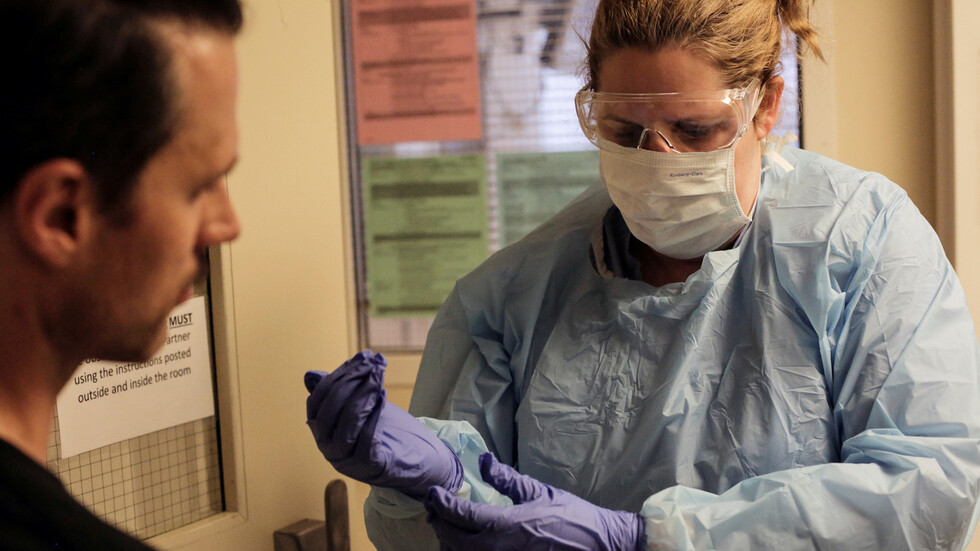 الإعلام الأمريكي يكشف سبب فشل إدارة ترامب في تأمين الإمدادات الطبية الكافية لمكافحة كورونا