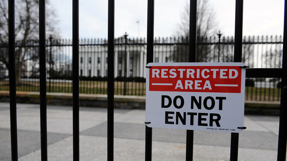 تشخيص إصابة بكورونا داخل البيت الأبيض وبيان رسمي يكشف عن صحة ترامب