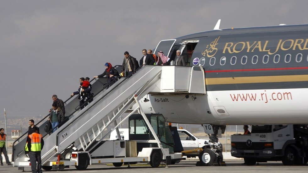 أردني يلغي رحلة عودته من كندا بعد إصابته بكورونا