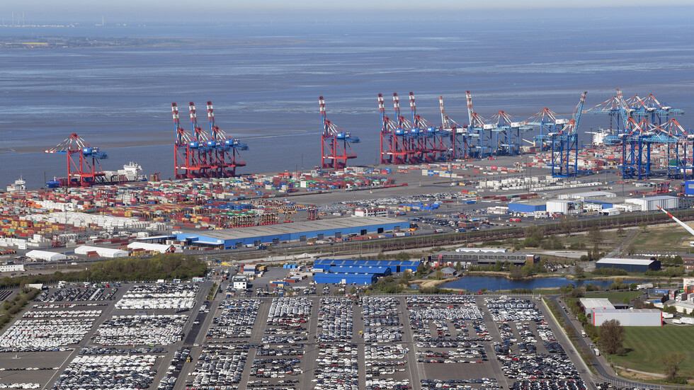 صادرات ألمانيا عند أسوأ مستوى منذ 1990