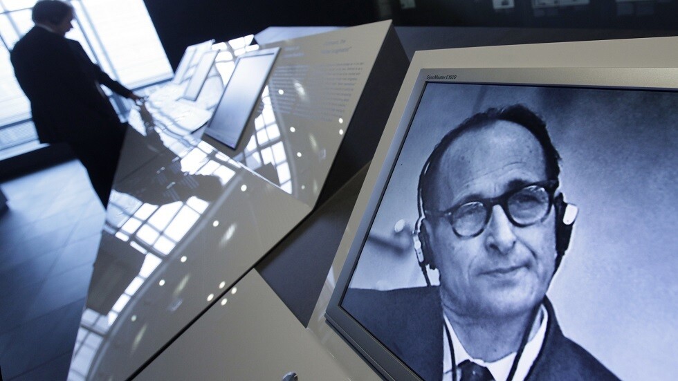 مدع عام إسرائيلي يكشف عما جرى أثناء محاكمة النازي أدولف أيخمان