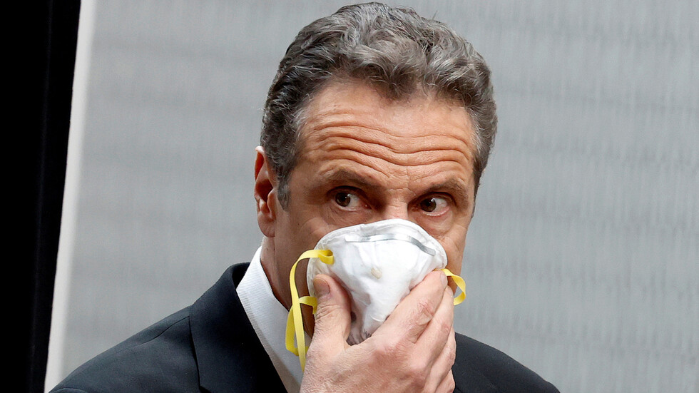 حاكم نيويورك: عدد المصابين بكورونا الذين نقلوا إلى المستشفيات عند أدنى مستوى منذ 6 أسابيع