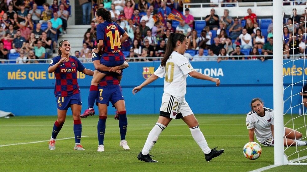 برشلونة يتوج بلقب الدوري الإسباني للسيدات