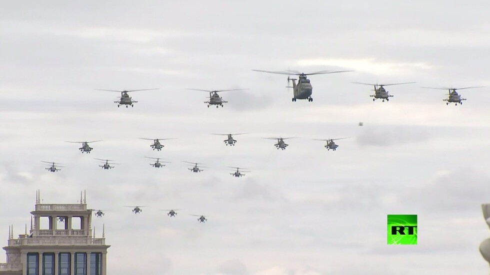 75 طائرة ومروحية في سماء موسكو في الذكرى الـ75 للنصر على النازية