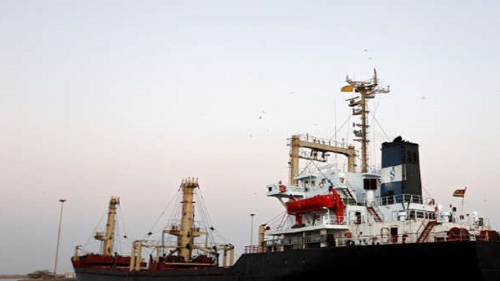 صنعاء تدعو الأمم المتحدة إلى الضغط لإفراغ الناقلة "صافر" قبل وقوع كارثة وشيكة