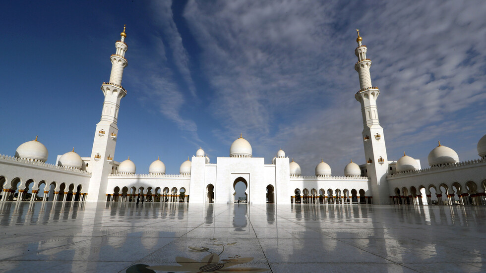 ارتفاع قياسي في حصيلة الوفيات والإصابات بكورونا في الإمارات