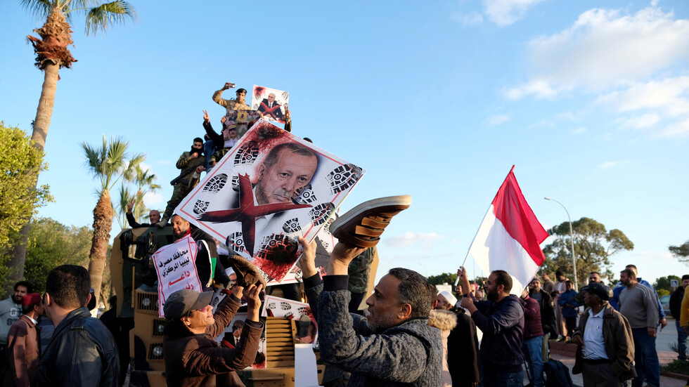 جيش حفتر يعلن مقتل قائد الفيلق الثاني في القوات الموالية لتركيا