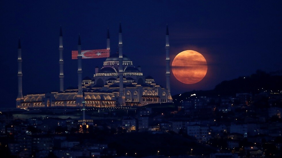 تركيا ترفع حظر التجول عن 24 ولاية