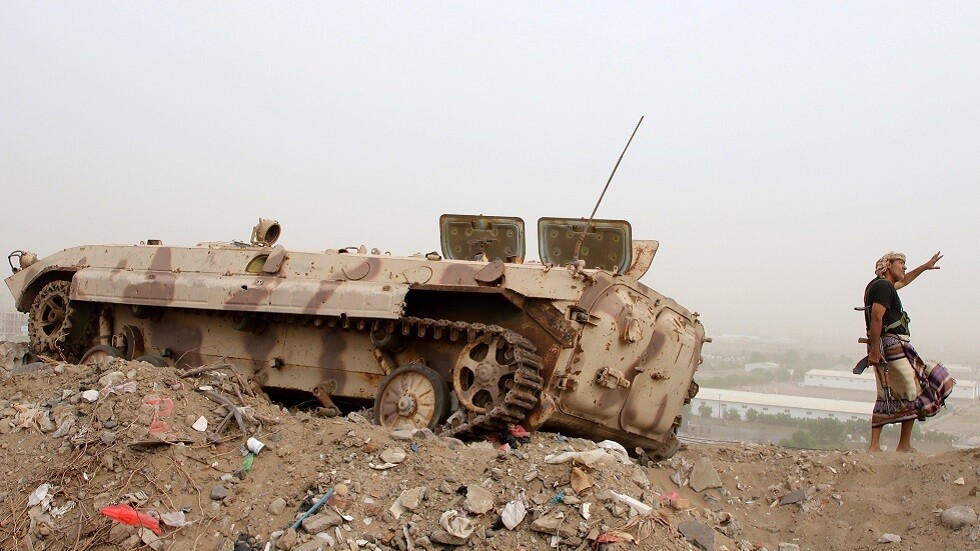 مراسلنا:  مواجهات بين القوات الحكومية وقوات المجلس الانتقالي بمنطقة شقرة بمحافظة أبين جنوب اليمن