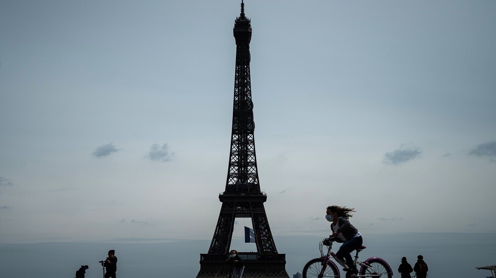 التحقيق مع رئيس فرنسي أسبق بتهمة "التحرش الجنسي"