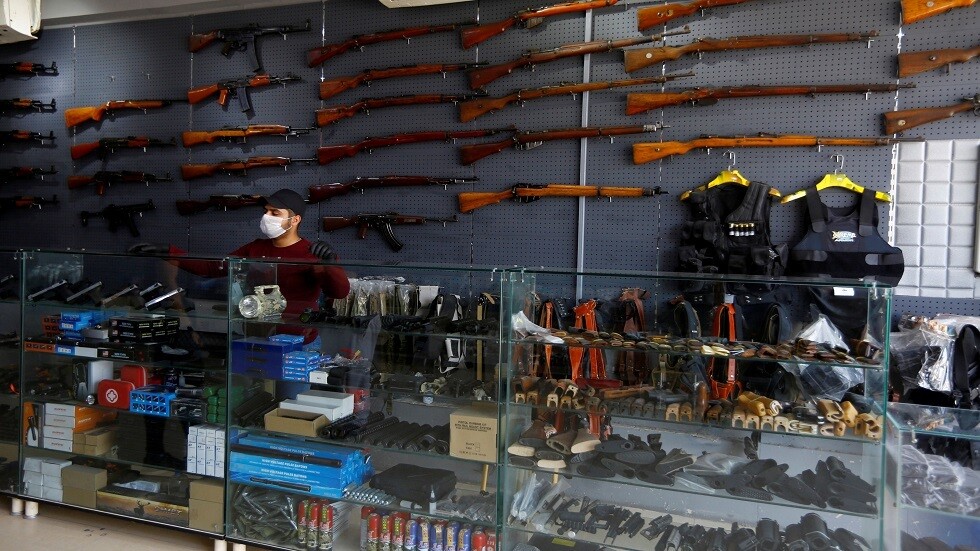 وزارة الداخلية العراقية تحدد الفئات المشمولة بحيازة السلاح