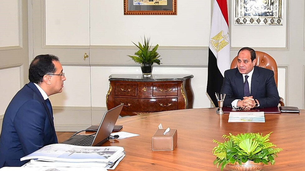 مصر.. الأطباء يطالبون السيسي بالتدخل لتغيير تعليمات وزيرة الصحة حول كورونا