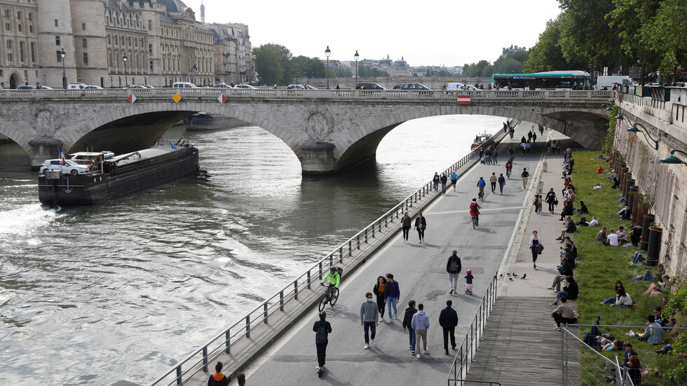فرنسا.. عدد ضحايا كورونا يتجاوز 27 ألفا