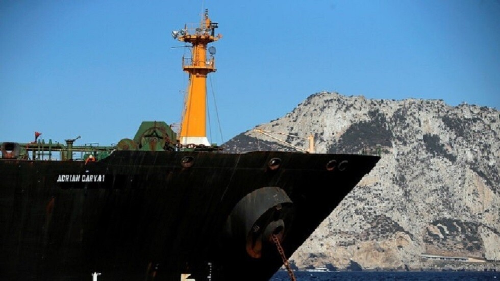 وكالة: إيران تخرق العقوبات وترسل شحنة وقود إلى فنزويلا عبر السويس