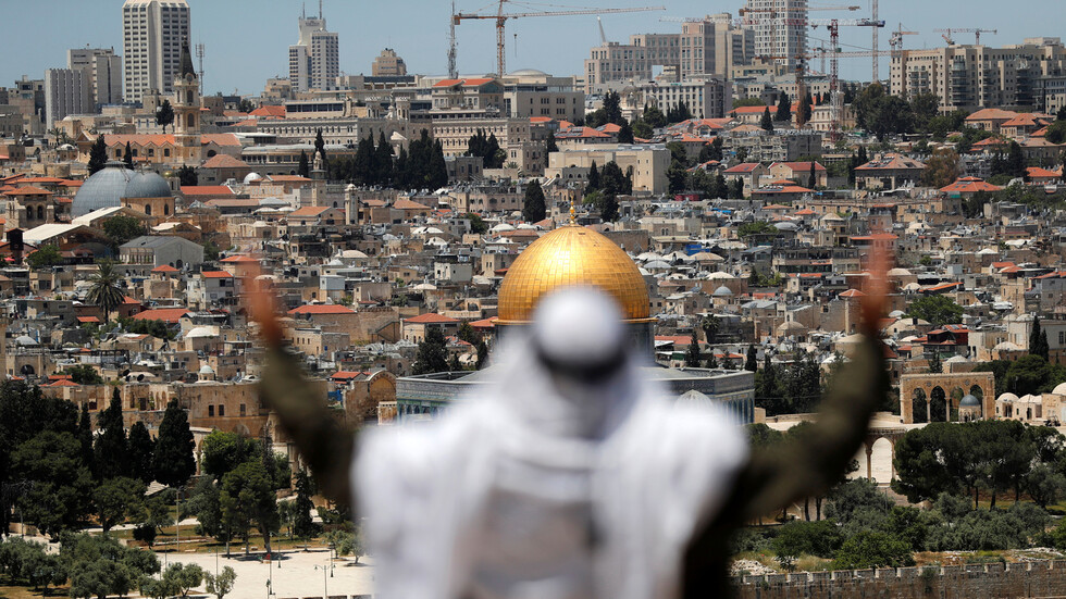 المواطنون الفلسطينيون يشكلون 49.7 % من السكان المقيمين في فلسطين التاريخية