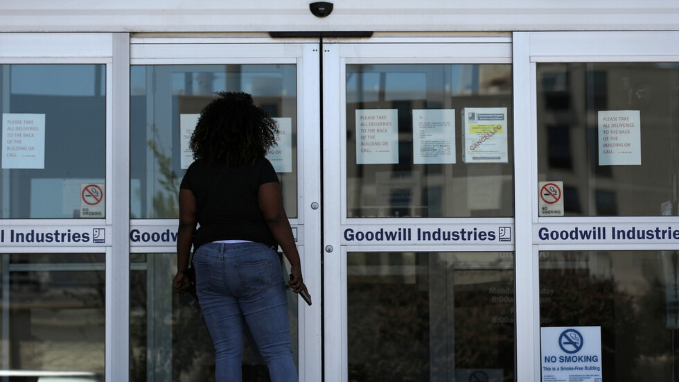 الولايات المتحدة.. 36 مليون عاطل عن العمل