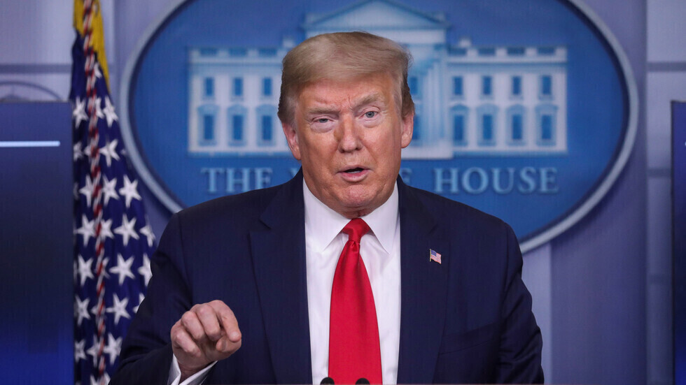 ترامب يهدد بقطع كافة العلاقات مع الصين