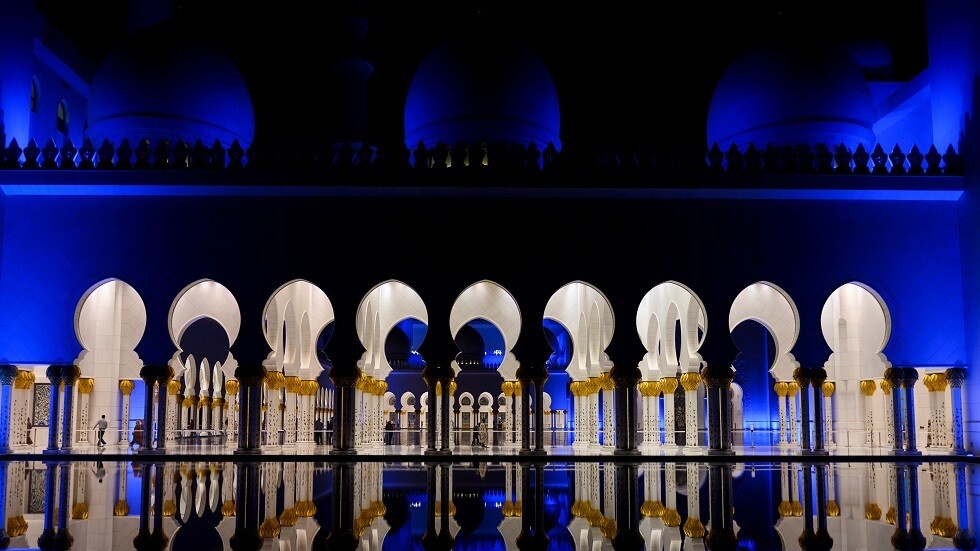 الإمارات تصدر 10 فتاوى للرد على استفسارات مصابي كورونا