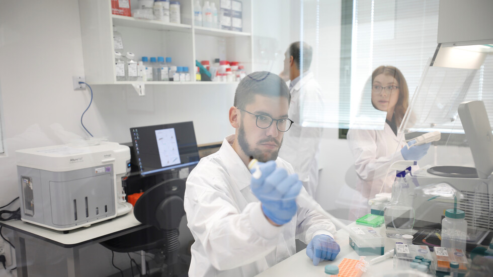 إسرائيل تعلن اكتشاف مضادات لفيروس كورونا وتطلب براءة اختراع