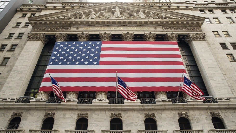 مؤشر "ستاندرد آند بورز" يغلق مرتفعا بعد جلسة متقلبة