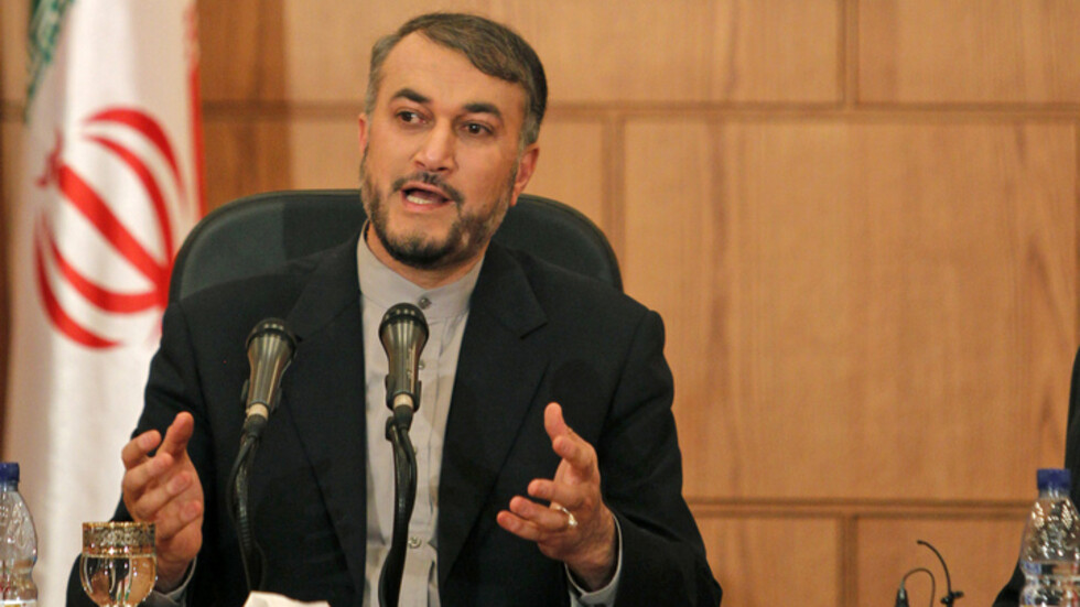 برلماني إيراني رفيع: أنباء حول اتفاق بشأن استقالة الأسد كذبة كبرى