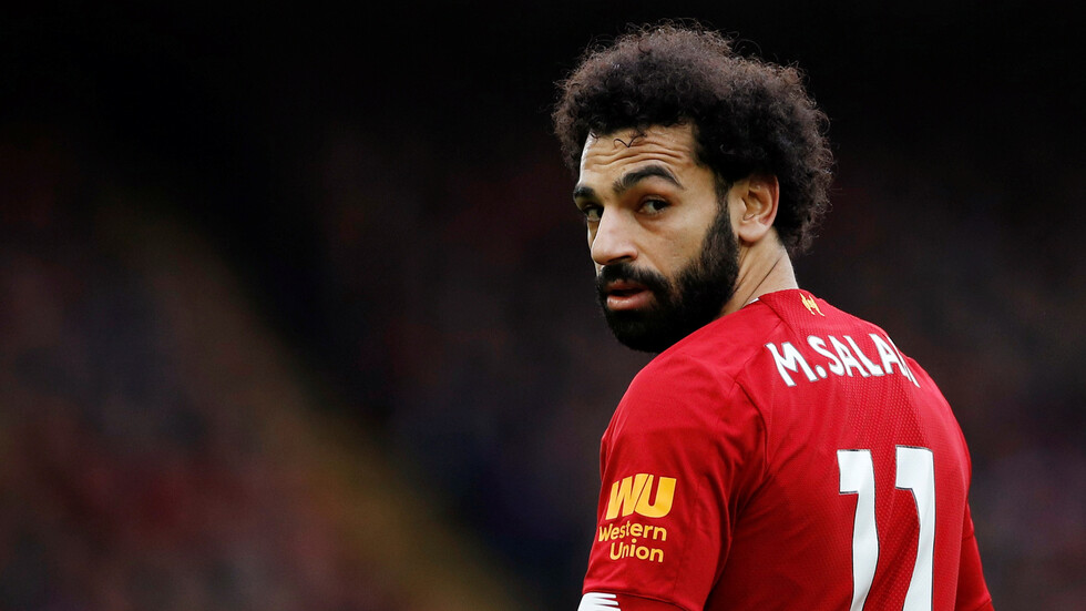 شاهد.. صلاح يخرق قيود الحجر الصحي